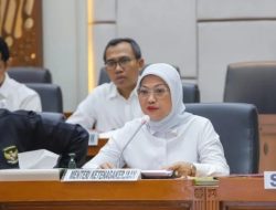 Menaker Ida Fauziyah Mendorong Seluruh Perusahaan Memberikan THR