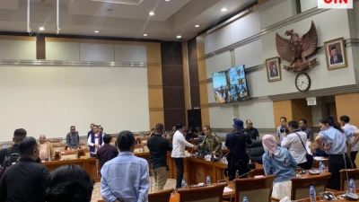 Pemerintah dan DPR Diam-diam Sepakati RUU MK Dibawa ke Paripurna