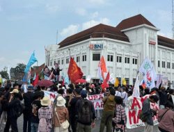 Upah Rendah, Buruh di Yogyakarta Mengeluh Tak Mampu Sekolahkan Anak