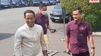 Ditengah Polemik UKT Mahal Presiden Jokowi Panggil Nadiem Makarim