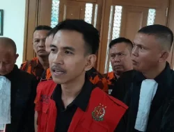 Memfitnah Wakil Ketua Komisi III DPR RI Ahmad Syahroni, Selebgram Adam Deni Divonis 6 Bulan Penjara