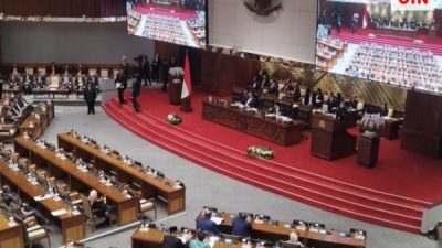 Dalam Rapat Paripurna DPR RI Menyetujui Pembentukan Pansus Angket Pengawas Haji