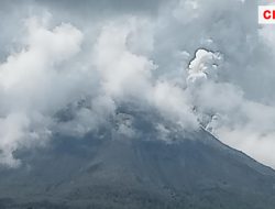 Gunung Lewotobi Dua Kali Erupsi, Lima Desa Hujan Abu dan Bandara Frans Seda Maumere Ditutup Sementara