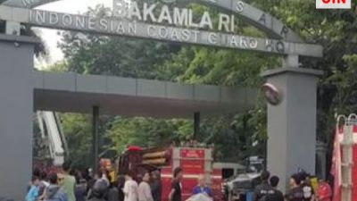 Gedung Bakamla Kebakaran, 19 Unit Mobil dan 94 Personel Damkar Dikerahkan