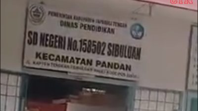 Plh Kepsek SDN 158502 Sibuluan Larang Masuk Sekolah Siswanya yang Belum Lunas Baju Seragam