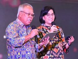 Dalam Acara Serah Terima BUMN, Sri Mulyani Sebut Menteri Basuki Seperti Sinterklas