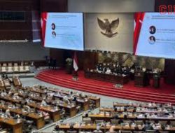 Rapat Paripurna DPR RI Menyetujui Pembentukan Fraksi dan 13 Komisi