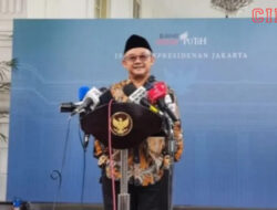 Mendikdasmen Mengumumkan Gaji Guru Non ASN Naik Rp2 Juta dan ASN Naik 1 Kali Gaji Pokok
