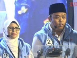 Debat ke 2 Pilkada Blitar Dihentikan KPU Lantaran Ada Paslon yang Bawa Contekan