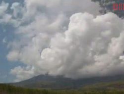 Gunung Lewotobi Laki-Laki Erupsi Lagi Masyarakat di Imbau Tidak Beraktivitas Dalam Radius 7 Kilometer