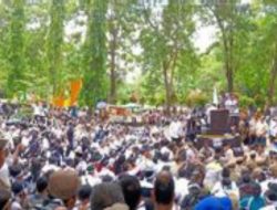 Minta Kepastian Status dan Formasi PPPK, Ribuan Guru Honorer se-Sukabumi Demo di Gedung DPRD