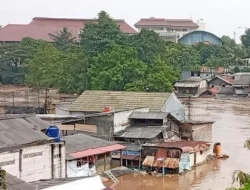 77 RT di Jakarta Terendam Banjir Akibat Hujan Deras dan Luapan Sungai