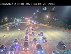 Korlantas Polri Perpanjang Sistem Contraflow dari KM 70 Sampai KM 36 Tol Japek Arah Jakarta