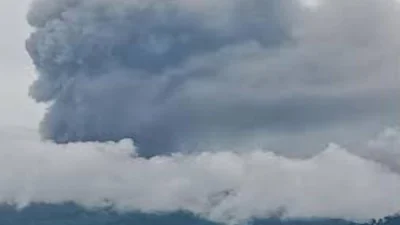 Gunung Dukono di Halmahera Utara Erupsi, Muntahkan Abu Vulkanik 1.100 Meter