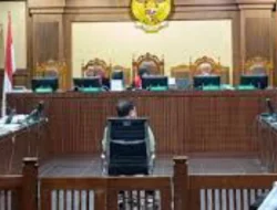 Dalam Sidang Zarof Ricar Sebut Uang Rp915 Miliar dan Emas 51 Kilogram dari Bisnis Lahan Tambang