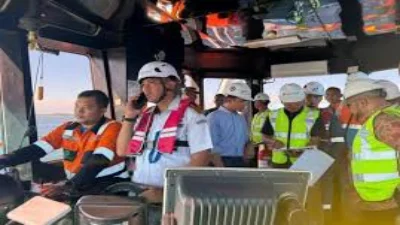 Wapres Gibran Meninjau Titik Pendangkalan Laut di Pintu Masuk Pulau Baai Bengkulu