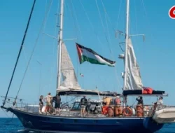 Tentara Israel Bajak Kapal Kemanusiaan Gaza yang Ditumpangi Aktivis Rima Hassan dan Greta Thunberg