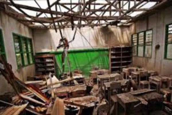 Pemkot Palembang Menginventarisasi Sekolah SD dan SMP yang Rusak Berat