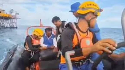 Kapal Motor Osela Tenggelam di Perairan Karang Mardalena Provinsi Bangka Belitung.