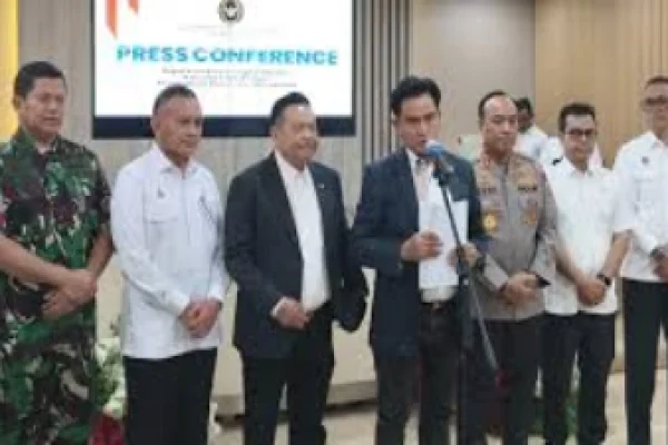 Menko Kumham Imipas Menolak Pembentukan TGPF Independen Usut Kericuhan Demo Agustus 2025